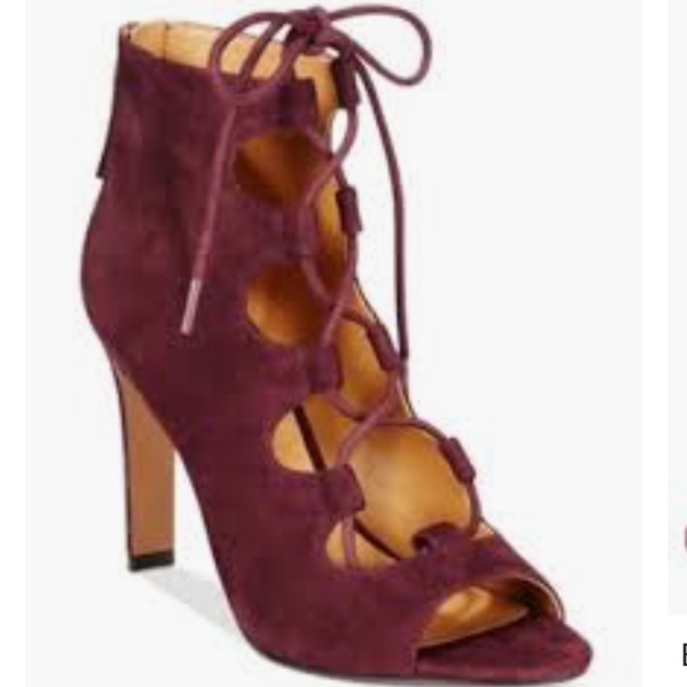 Nine West burgundy heels ✔️